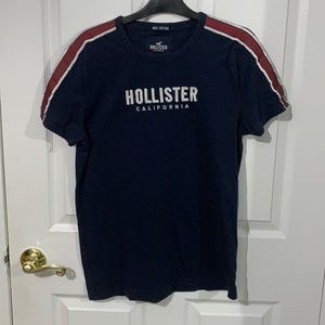Hollister T-Shirt in great condition 🍁